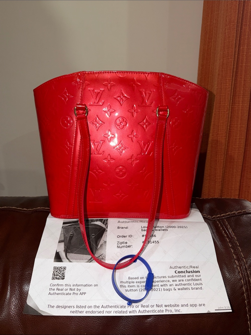 ‼️Authentic Louis Vuitton Red Vernis Patent Leather Avalon MM Shoulder Bag Tote